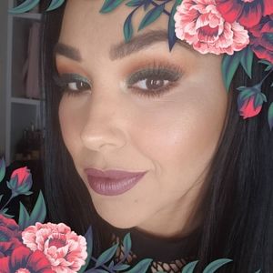 Meet your Posher, Albina